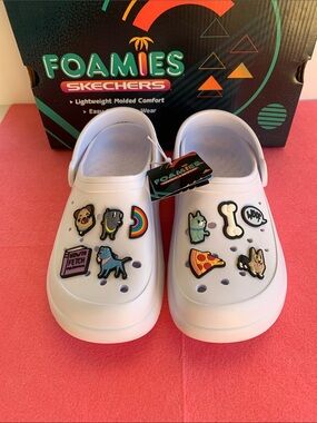 Skechers White Foamies Women’s Clogs with Dog & Fun Charms Size 7